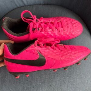 Nike Kids Sneakers in Bright Pink and Black